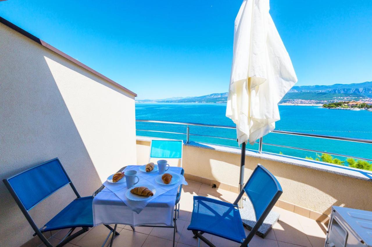 Apartment Dakovic Deni