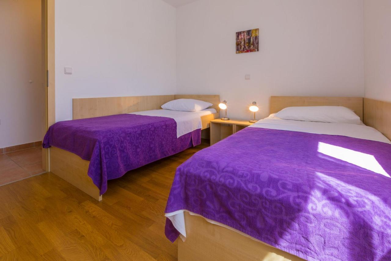 Apartment Dakovic Deni *
